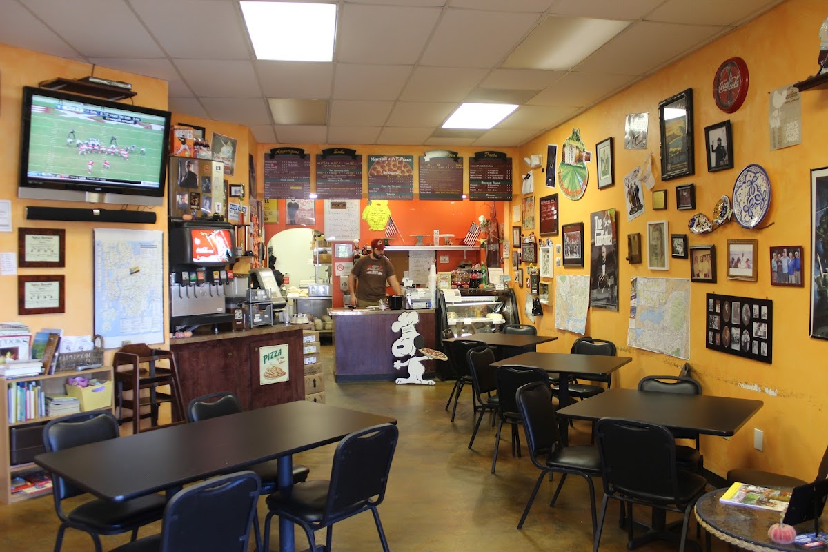 Namoli's Ny Pizzeria Photos 2